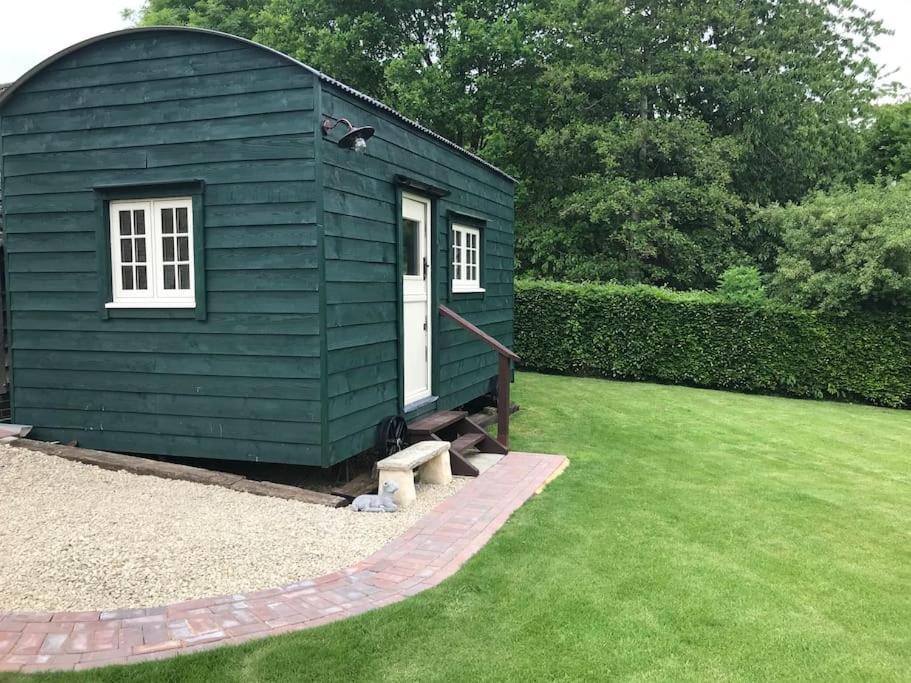 Beautiful Shepherd'S Hut - Lois Weedon Weston  Exteriér fotografie