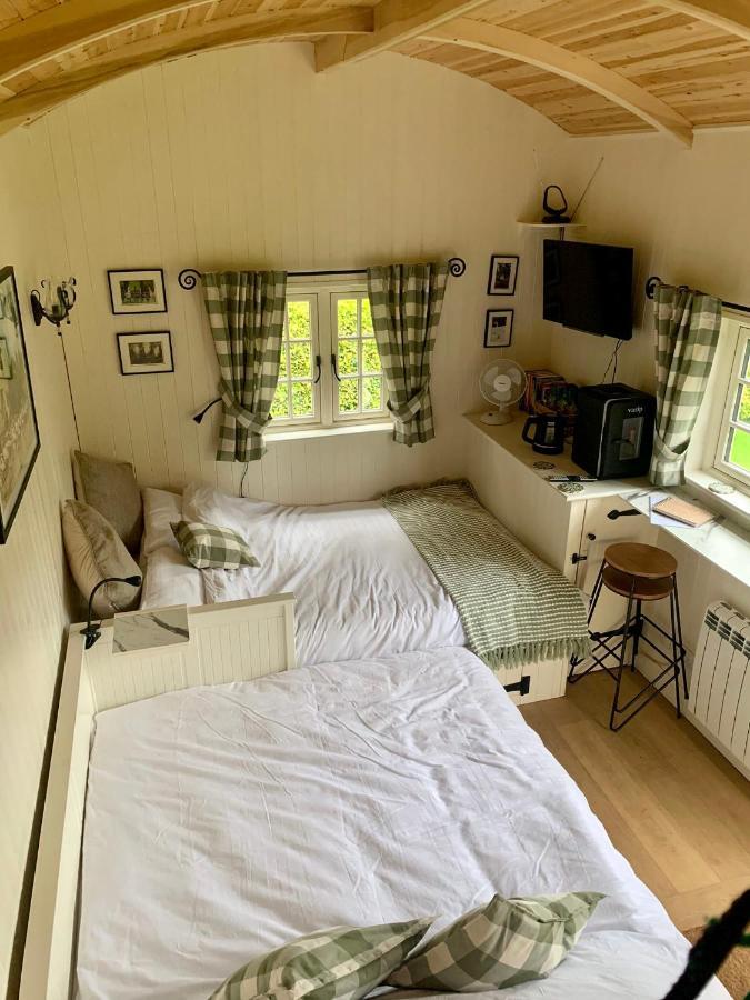 Beautiful Shepherd'S Hut - Lois Weedon Weston  Exteriér fotografie
