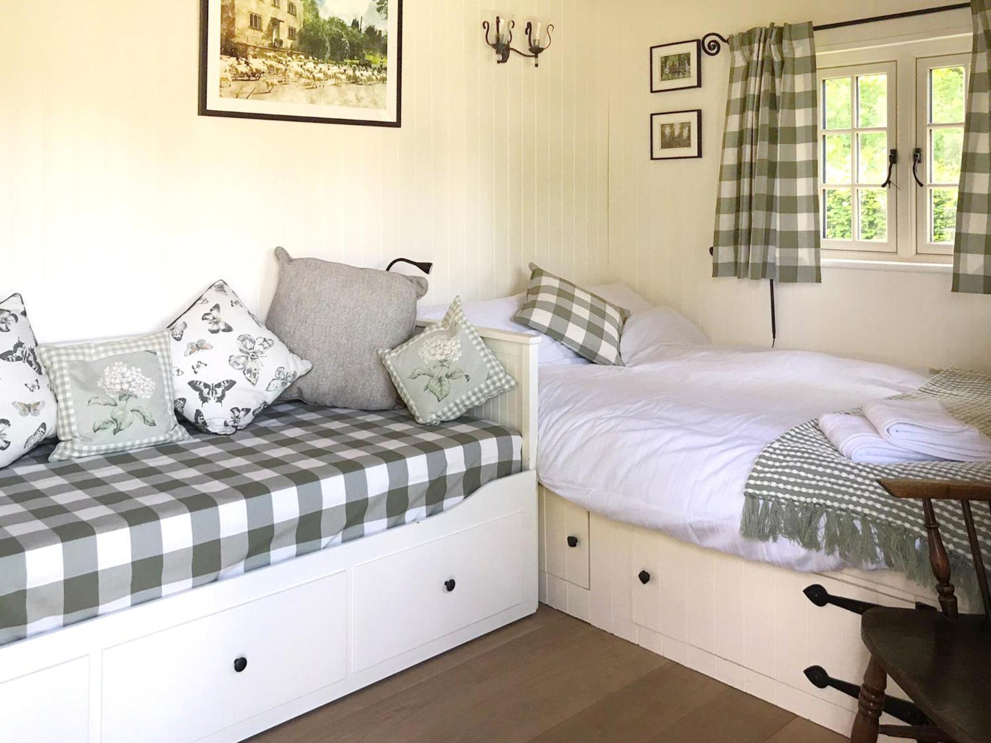 Beautiful Shepherd'S Hut - Lois Weedon Weston  Exteriér fotografie