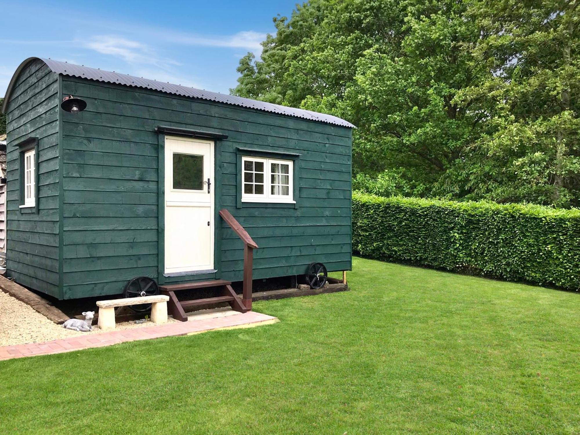 Beautiful Shepherd'S Hut - Lois Weedon Weston  Exteriér fotografie